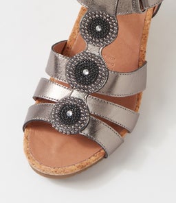 AMIIEE SU GUNMETAL LEATHER
