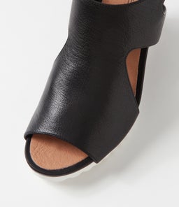 BETHYS SU BLACK LEATHER