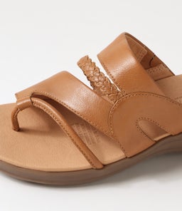 MIA2 SU DK TAN GUM SOLE LEATHER