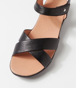 MERRI SU BLACK BLACK SOLE LEATHER
