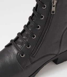 CASH SU BLACK LEATHER