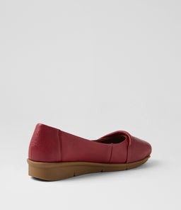 POSH SU CHERRY LEATHER