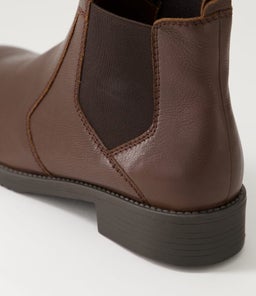 CAITRIN SU BROWN LEATHER