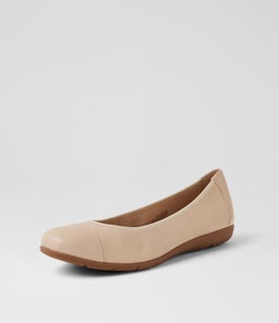HALLIES SU ALMOND LEATHER