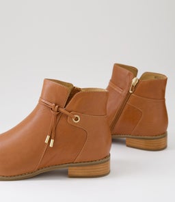 BESSI SU DARK RUM SOFT LEATHER