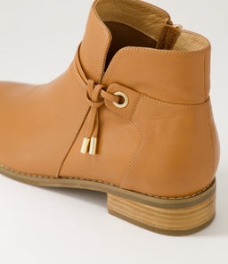 BESSI SU SCOTCH LEATHER