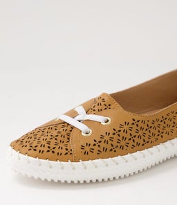 WIN SU DK TAN LEATHER