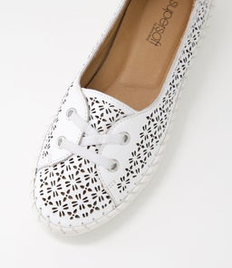 WIN SU WHITE LEATHER