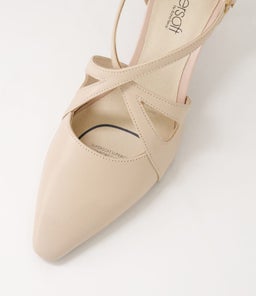 NESSI SU NUDE LEATHER
