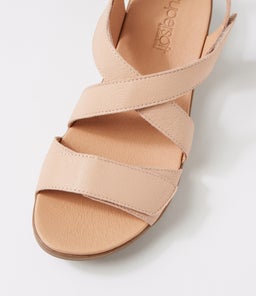 MOMENTUM SU DK NUDE GUM SOLE LEATHER