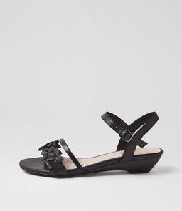 BLOSSUMS SU BLACK LEATHER