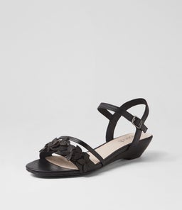 BLOSSUMS SU BLACK LEATHER