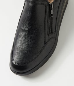 REZIE SU BLACK LEATHER
