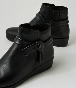 MAYI SU BLACK LEATHER