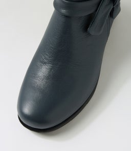 MAYI SU NAVY LEATHER