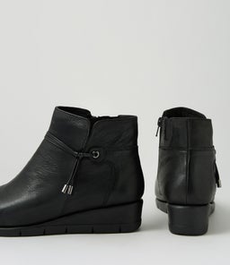 MAYSI SU BLACK LEATHER