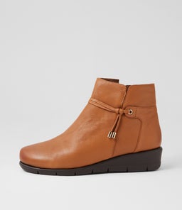 MAYSI SU NEW TAN LEATHER