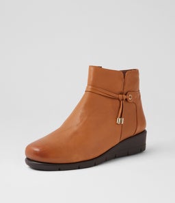 MAYSI SU NEW TAN LEATHER