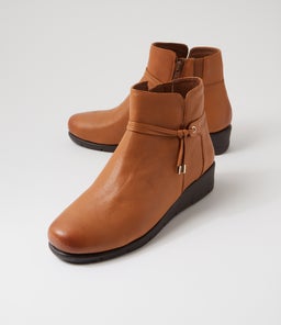 MAYSI SU NEW TAN LEATHER