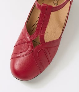 LATISSH SU PINOT LEATHER