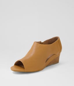 SHAI SU DK TAN LEATHER