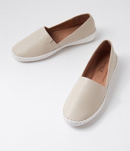 WHITNEI SU ALMOND LEATHER