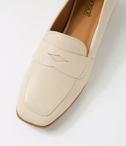 TAYLAR SU ALMOND LEATHER