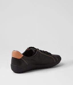 RICKYI SU BLACK TAN BLACK SOLE LEATHER