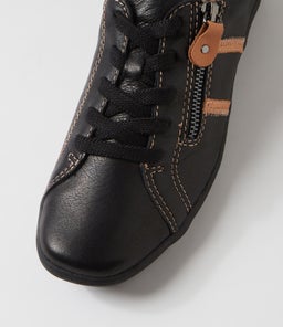 RICKYI SU BLACK TAN BLACK SOLE LEATHER
