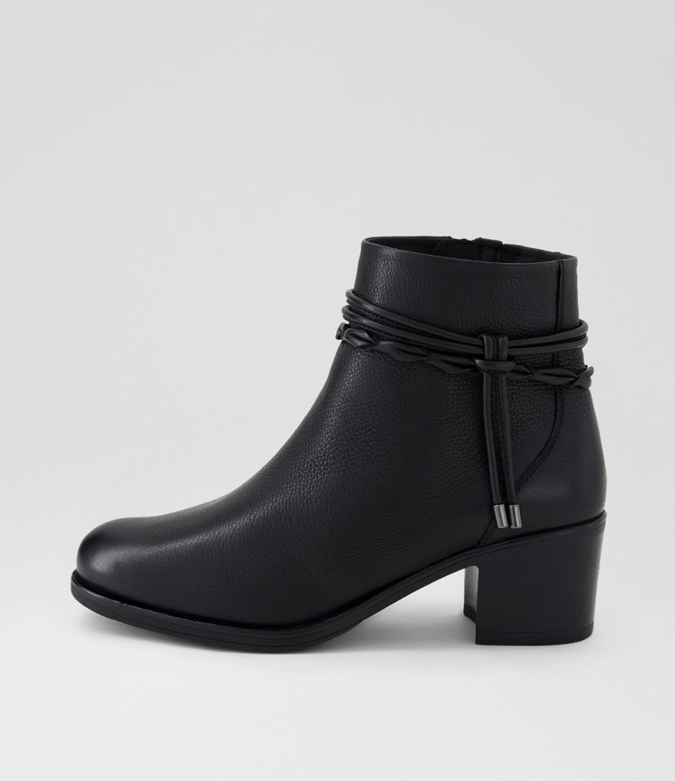 Carnations Black Leather Ankle Boots Carnations Black Leather Ankle Boots