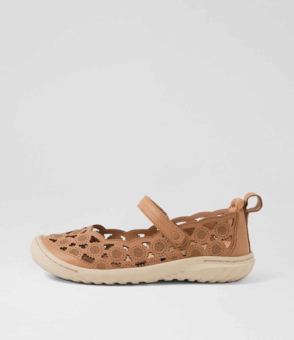 Tadaa Camel Leather Flat Shoes Tadaa Camel Leather Flat Shoes