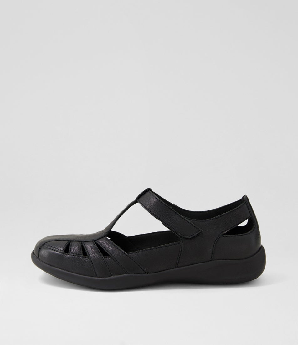 Evanie D Black Leather Flat Shoes