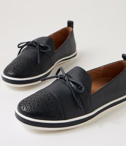 ALEESKA SU NAVY LEATHER