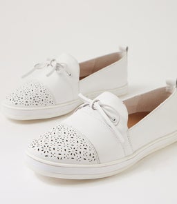 ALEESKA SU WHITE LEATHER