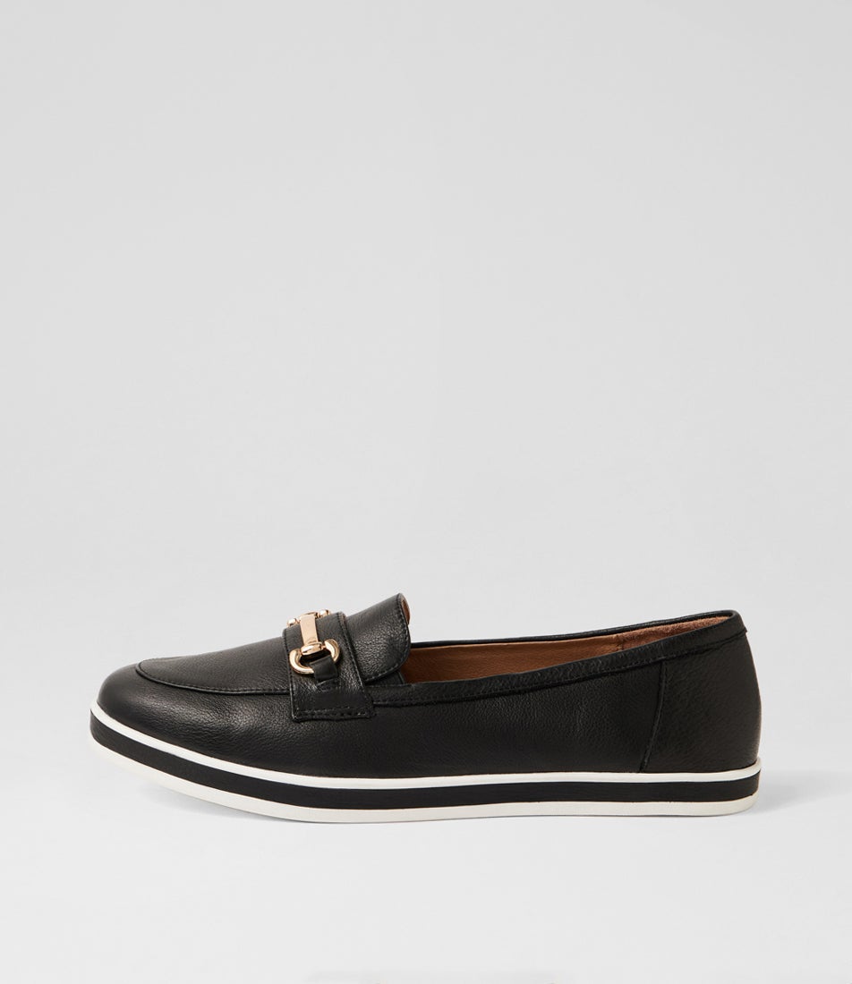 Ari Black Leather Flat Shoes