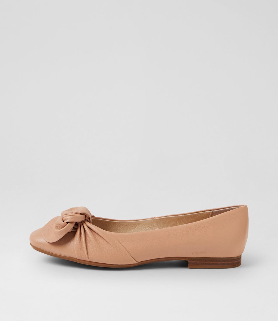 Ulrich D Dark Nude Leather Flat Shoes