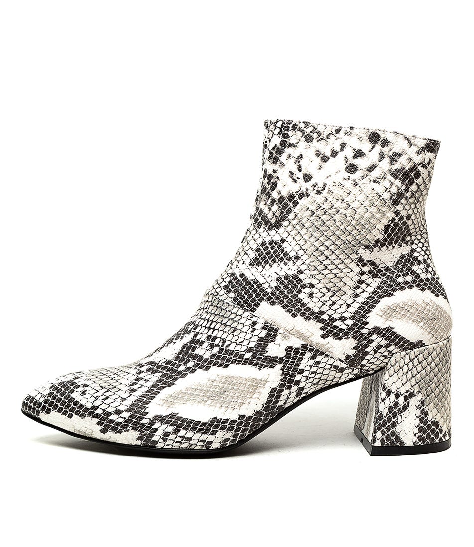 therapy sidney boots black croc