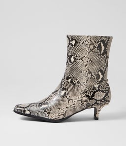 SHADE TH BLACK WHITE SNAKE PU