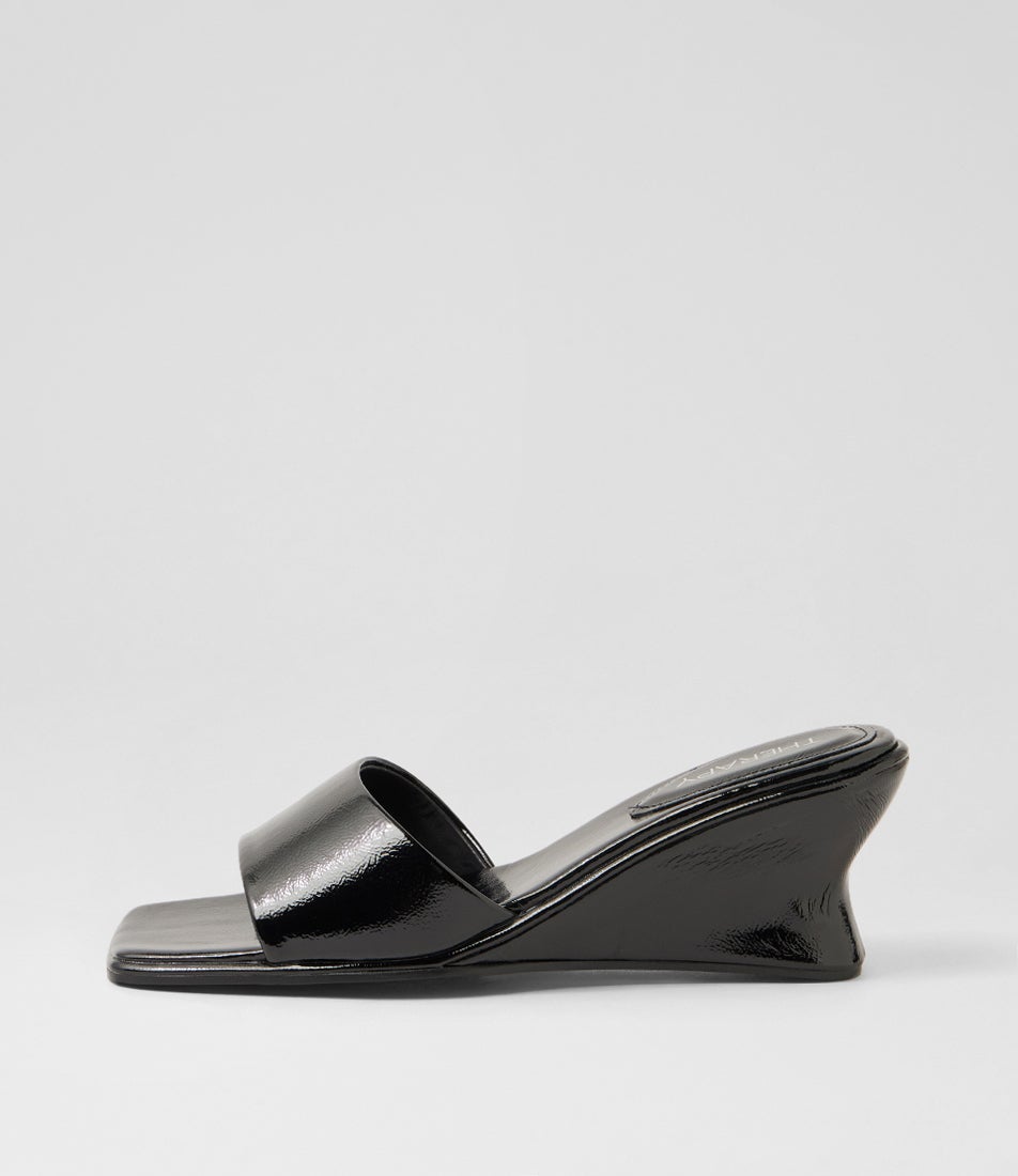 Lafayette Black Crinkle Patent Pu Sandals