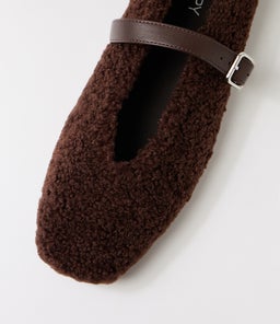 TILT TH CHOCOLATE SHEEPSKIN