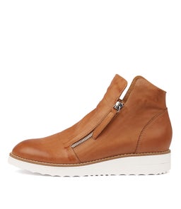 OHMY DK TAN LEATHER