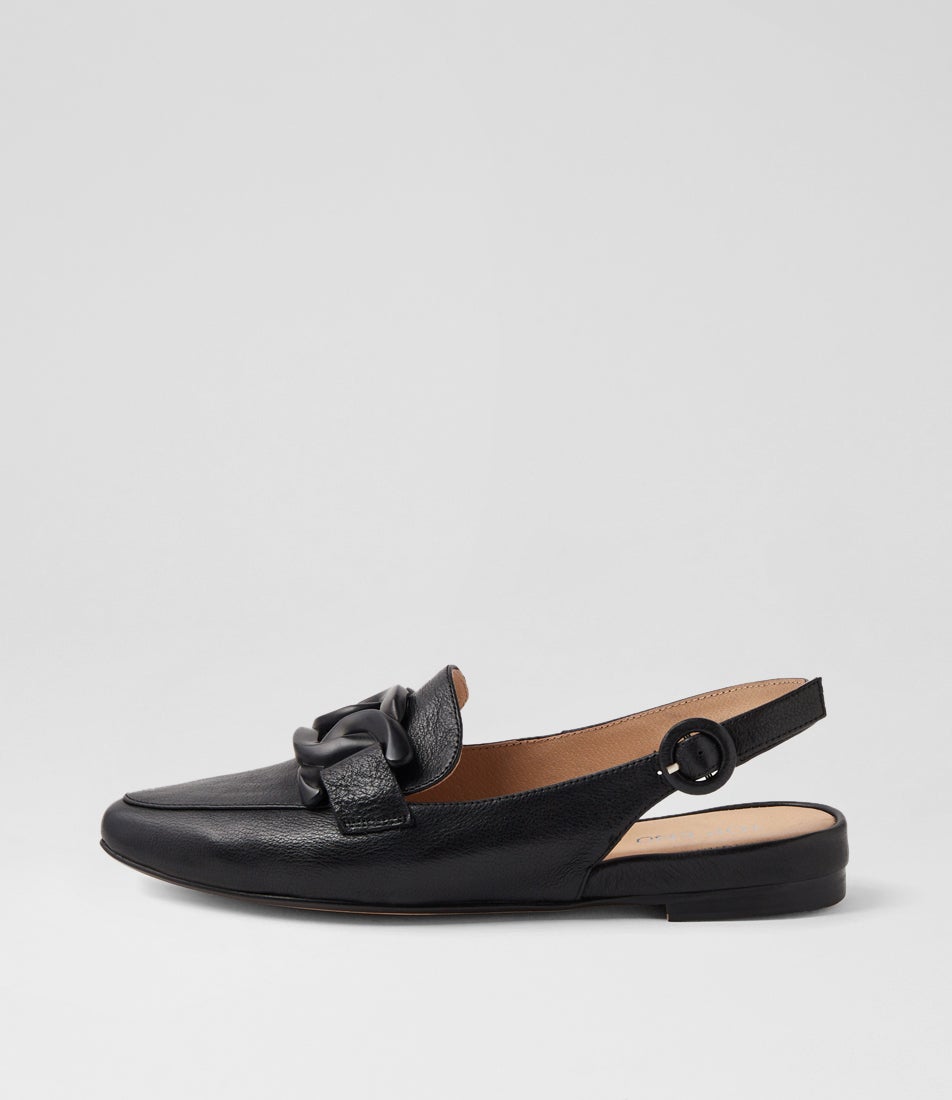 Favillas Black Leather Flat Shoes Favillas Black Leather Flat Shoes