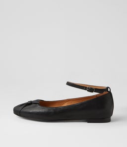 SELLA TO BLACK LEATHER