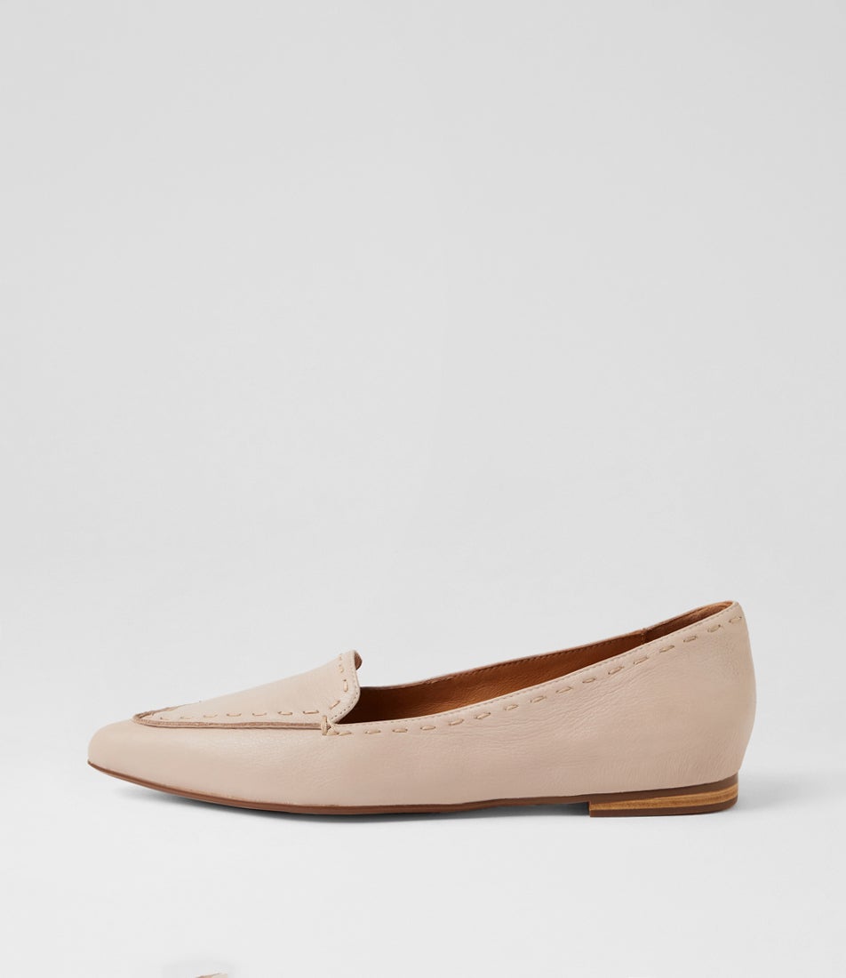 Yivi Nougat Leather Loafers