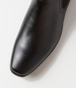 NEWLANDS UN BLACK SMOOTH