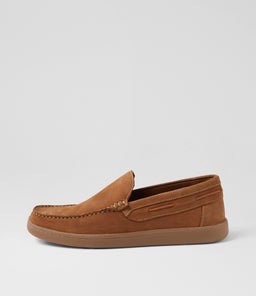 CASEY UN TAN NUBUCK