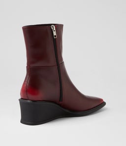 AINO WEDGE BOOT VB RED LEATHER