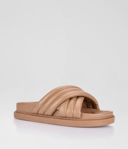 BRITNEY VE DK CAMEL SMOOTH