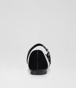 IANNA VE BLACK PATENT PU