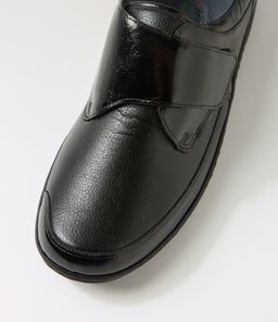 HENNI 31 WF SCHWARZ PATENT LEATHER